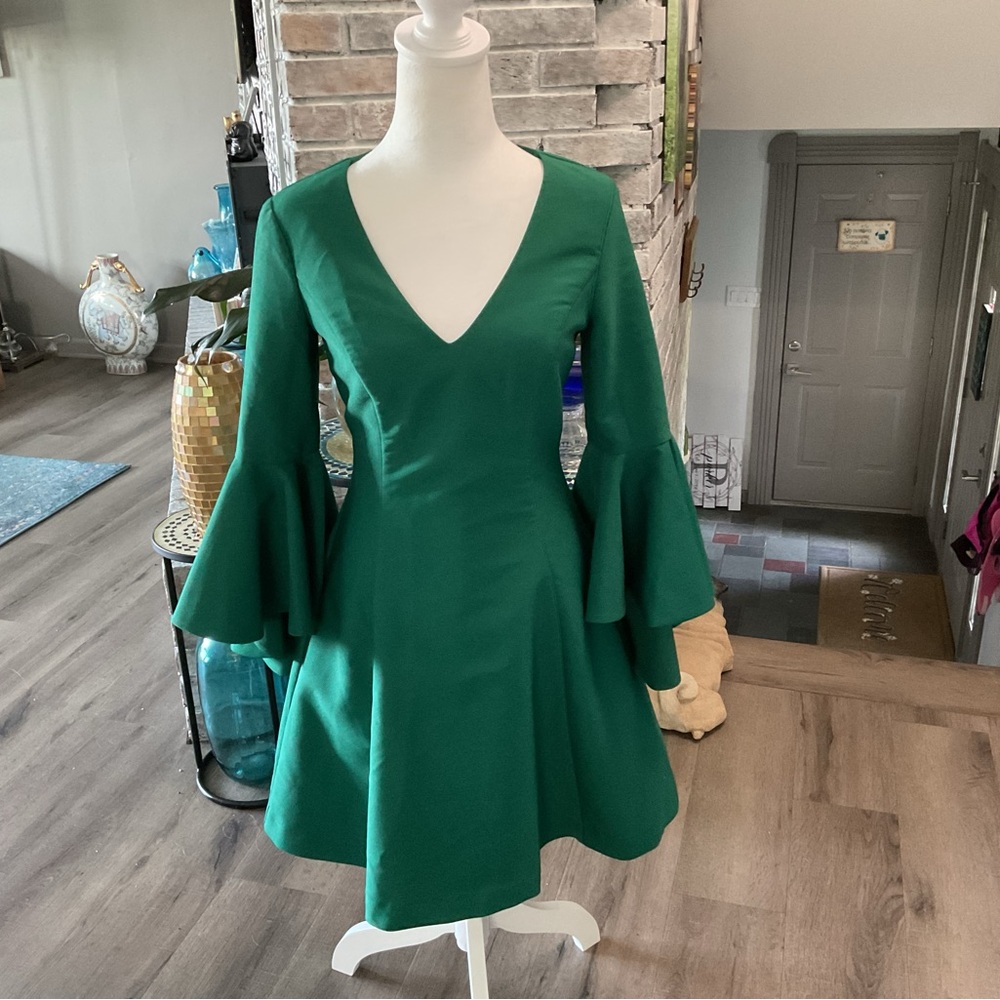 Badgley Mischka Green Ruffled Bell Sleeve Cocktail Dress - Picture 2 of 6